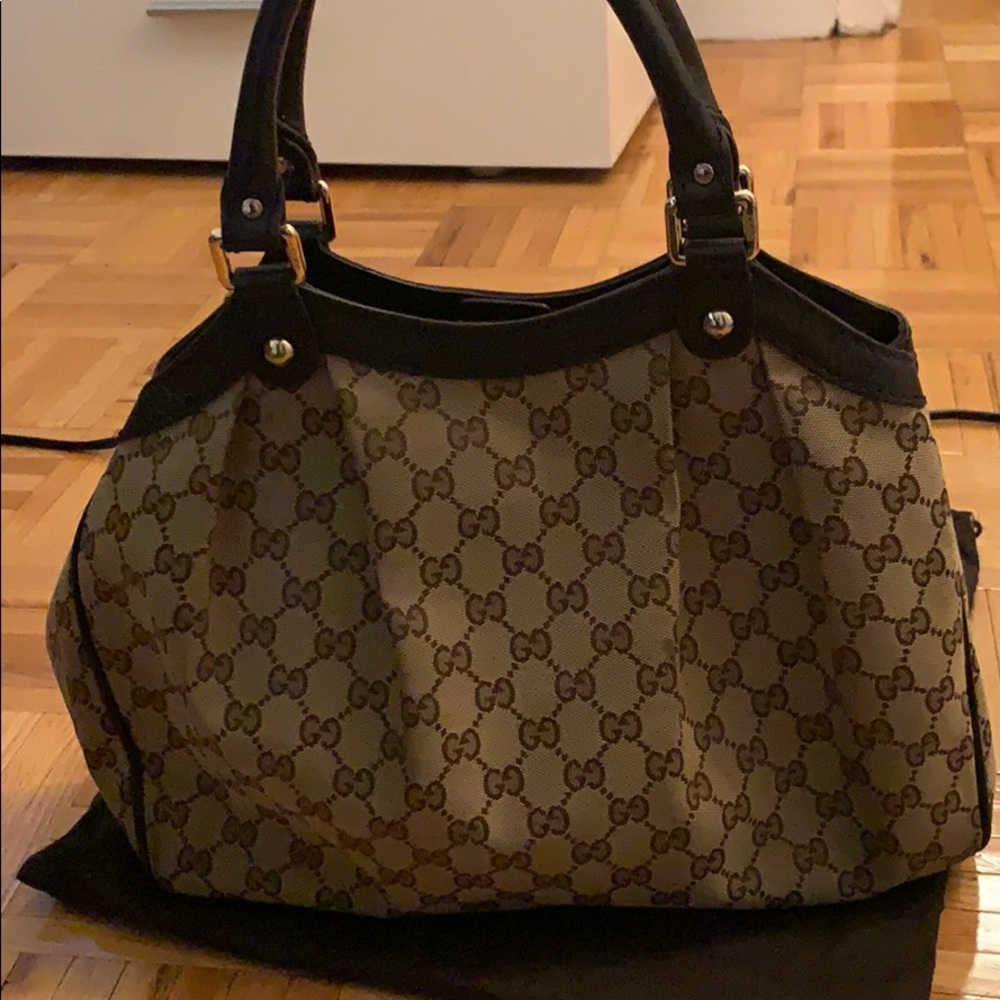Gucci Tote - Picture 6 of 15